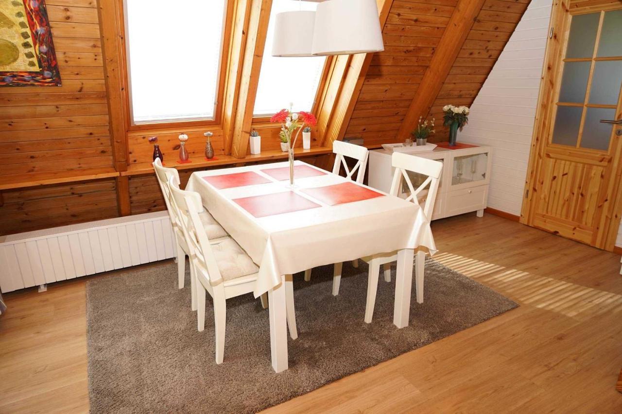 Zeltdachhaus Mit Moderner Ausstattung Villa Damp Exterior foto